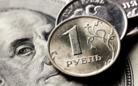 Прогноз курса: ВТБ ожидает ослабление рубля до 100 за доллар
