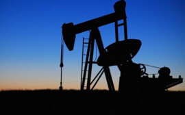 Кухарук и Жога обсудили экономику нефтегазового сектора Югры