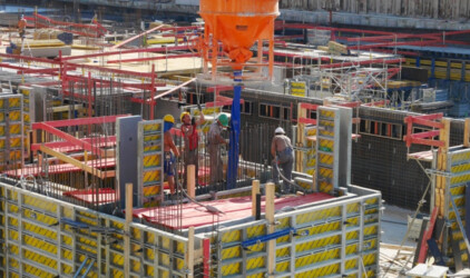 В Сургуте на 44% готова школа-долгострой за 940,4 млн рублей
