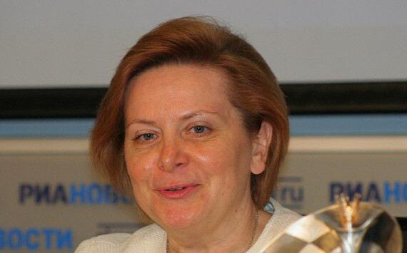 Комарова отчитала мэра Покачей за фейки о справках