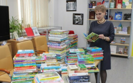 Неравнодушные жители Сургутского района смогут пополнить книжные полки юных читателей