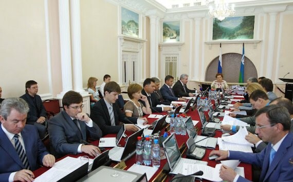 Выполнить и перевыполнить – в Югре подвели итоги реализации госпрограмм