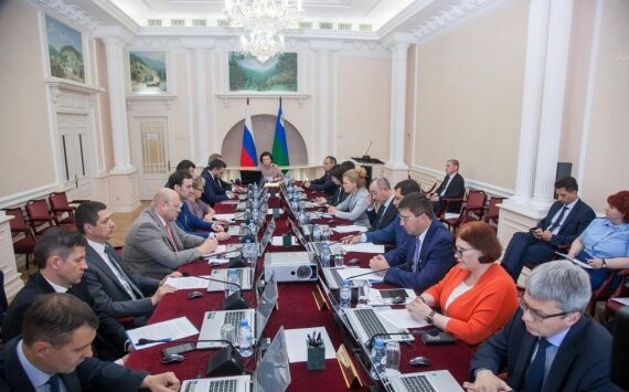 Муниципалитеты ХМАО получат 4,6 миллиарда рублей на развитие соцпрограмм