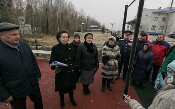 Губернатор Югры приняла участие в открытии спортплощадки в Сингапае