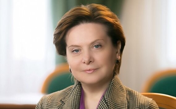 Наталья Комарова провела трехчасовую «Прямую линию» с жителями Югры‍
