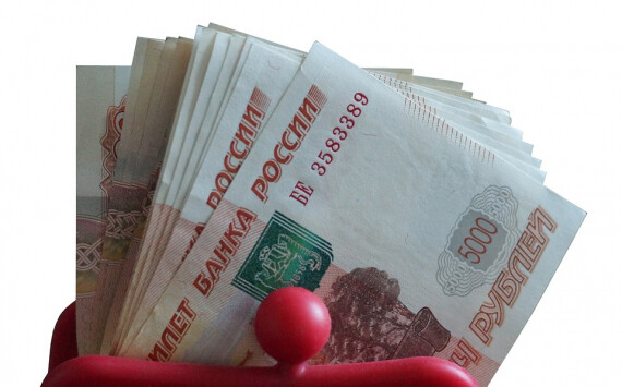 В Югре зарплаты госслужащих вырастут на 4%